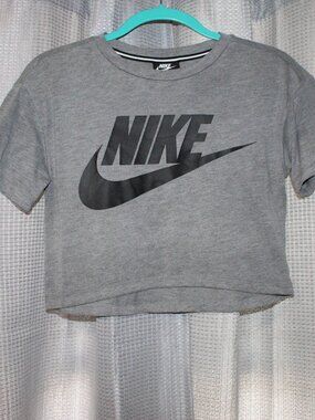 Nike Women's Sportswear Essential Crop Top Grey Size XS